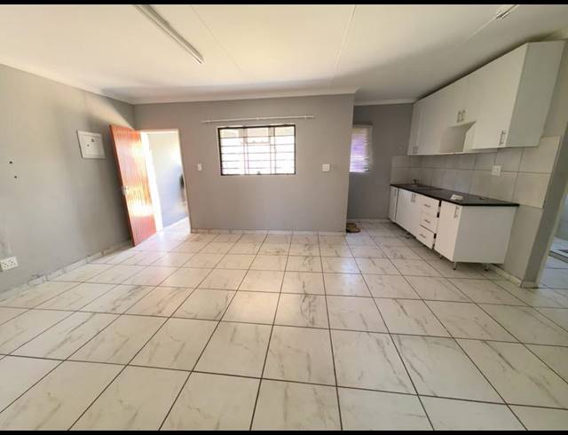 2 BEDROOM PROPERTY TO RENT IN WYCHWOOD
